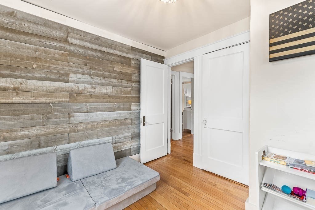 449 N Elm St