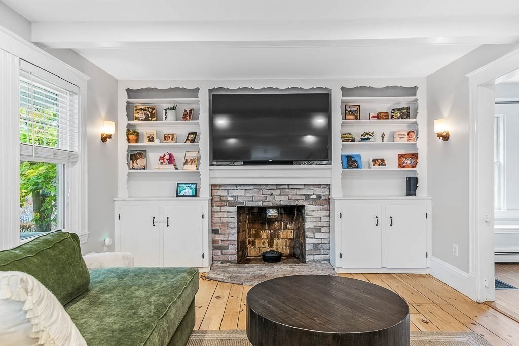 449 N Elm St