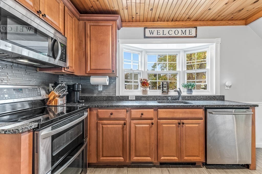 449 N Elm St