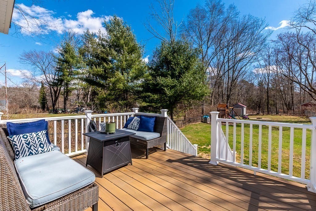 449 N Elm St