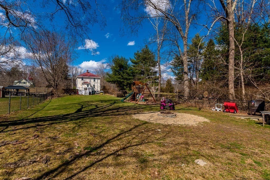 449 N Elm St