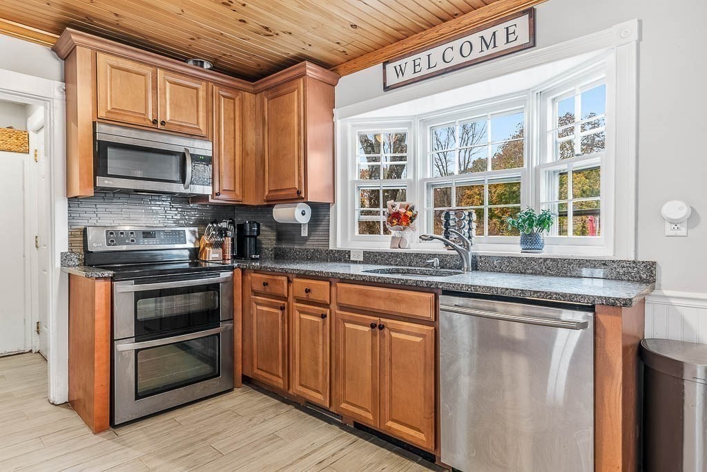 449 N Elm St