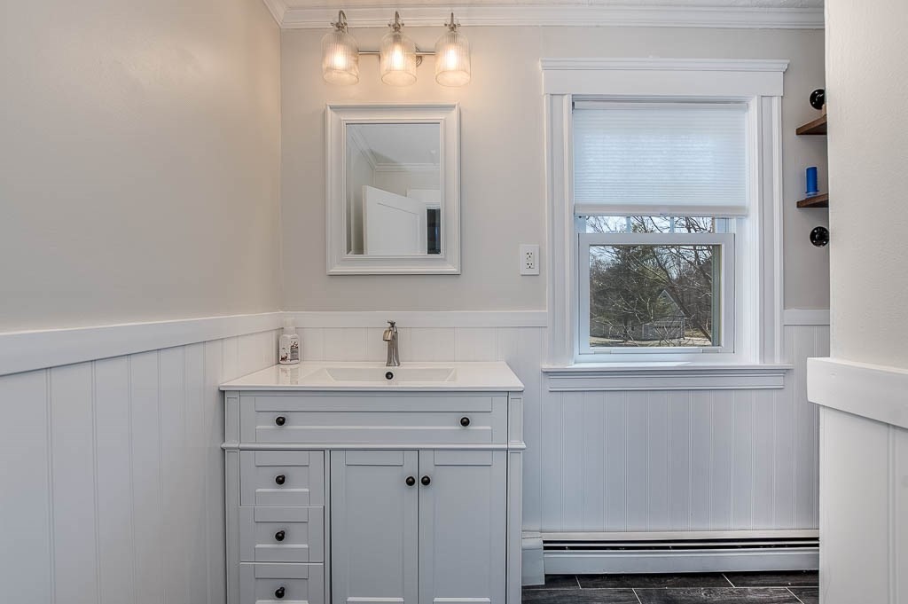 449 N Elm St