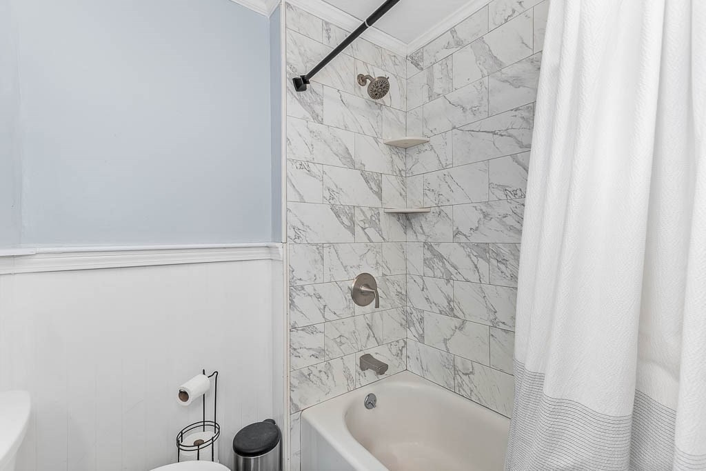 449 N Elm St