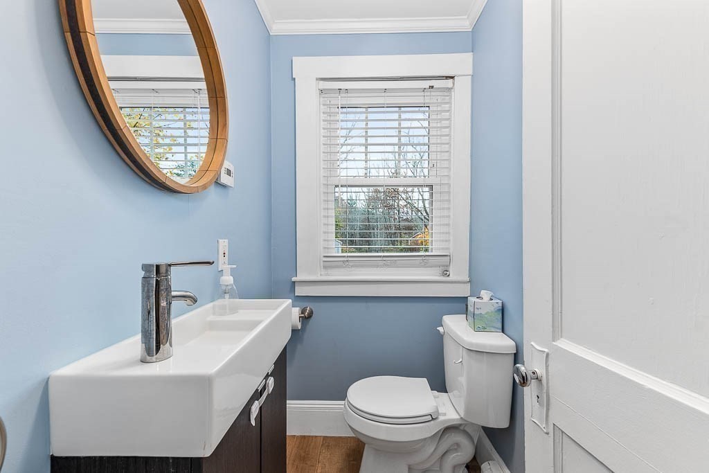 449 N Elm St