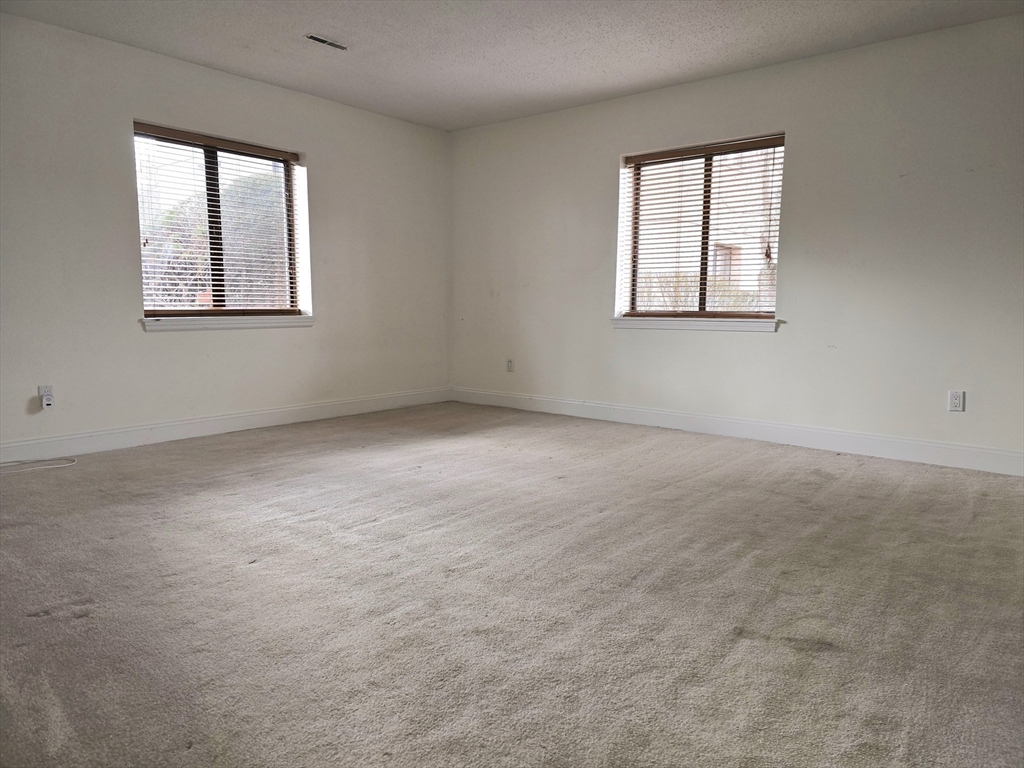 685 Oak St # 2 Unit: 11-2