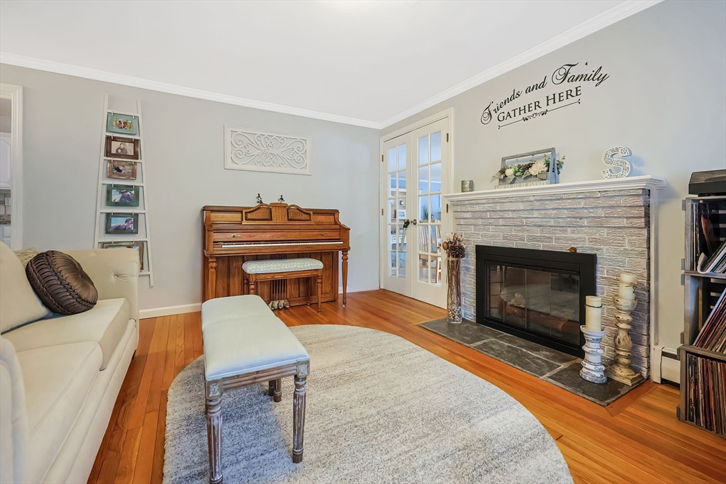 7 Highland Circle
