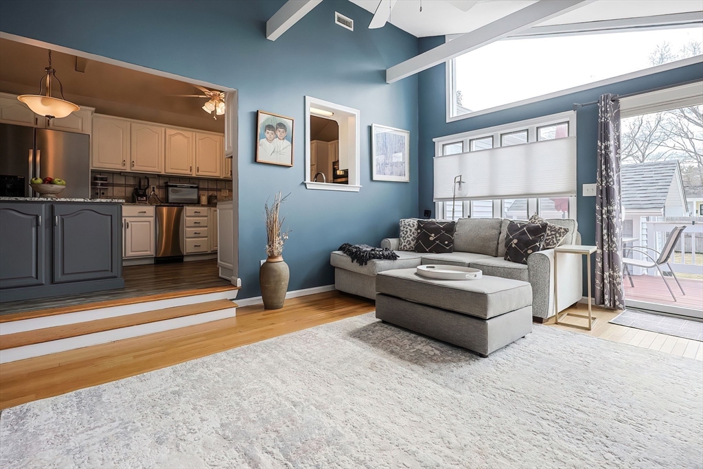 7 Highland Circle