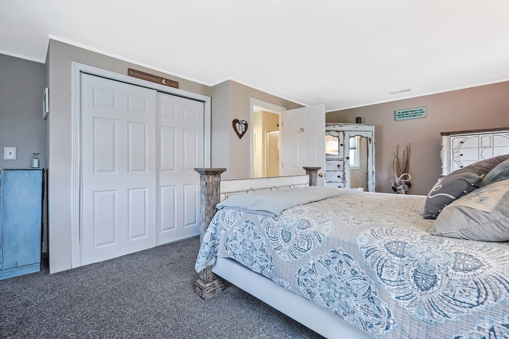 7 Highland Circle