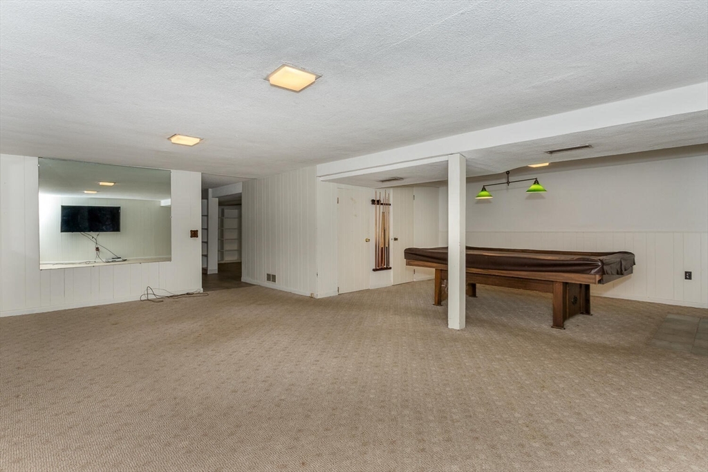 3 Hickory Ln