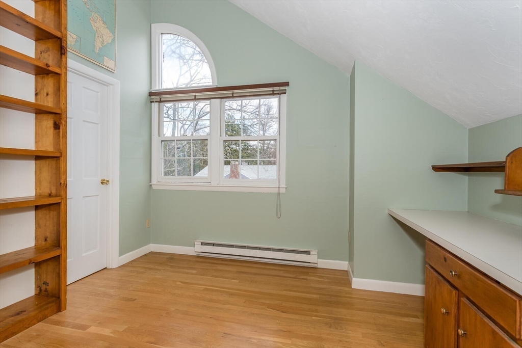 3 Hickory Ln