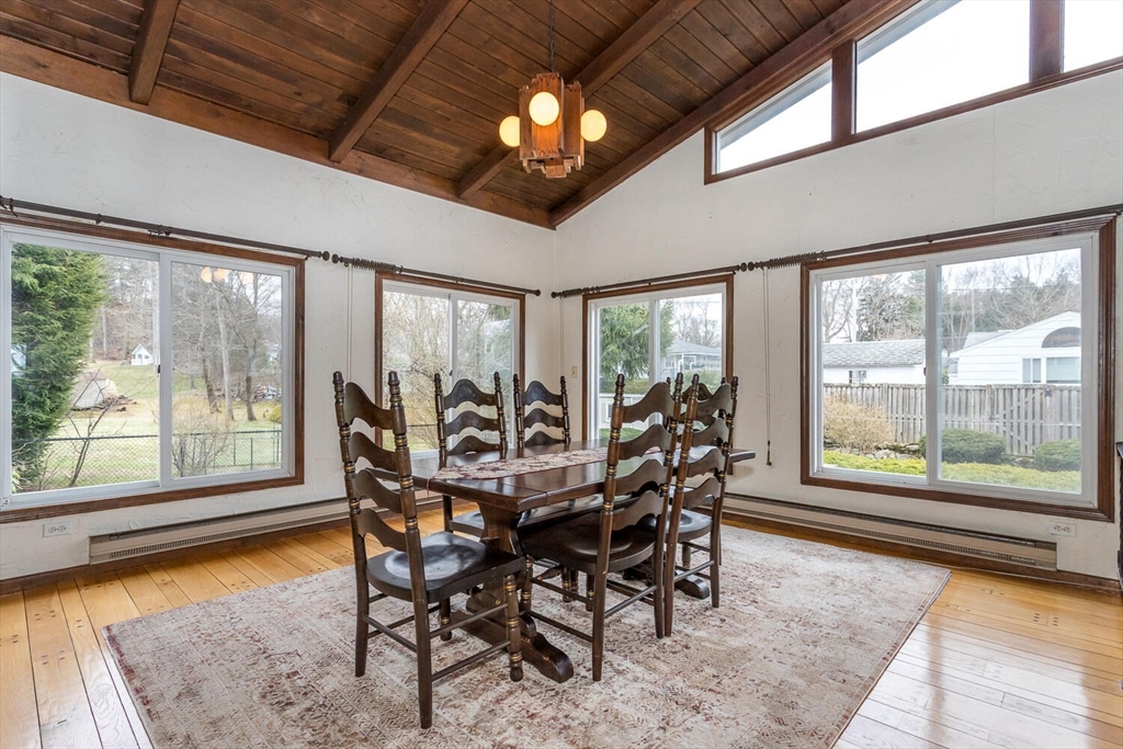 3 Hickory Ln