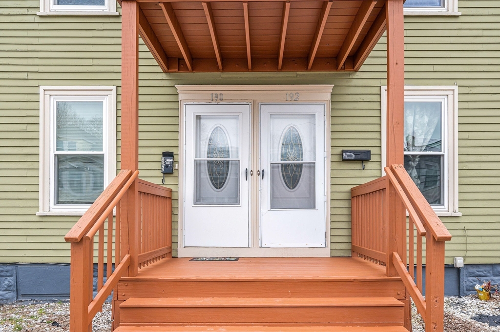 190-192 W 6th St