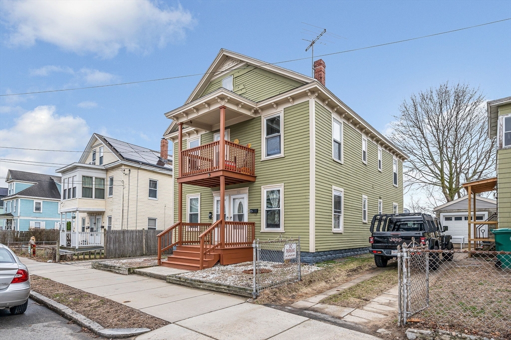 190-192 W 6th St