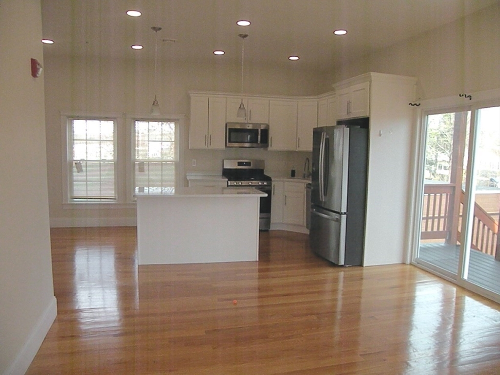 21 N.Franklin Street # B