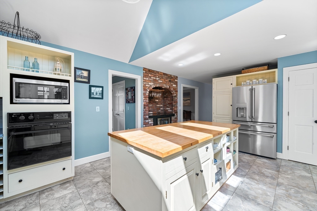 75 Amherst Ave