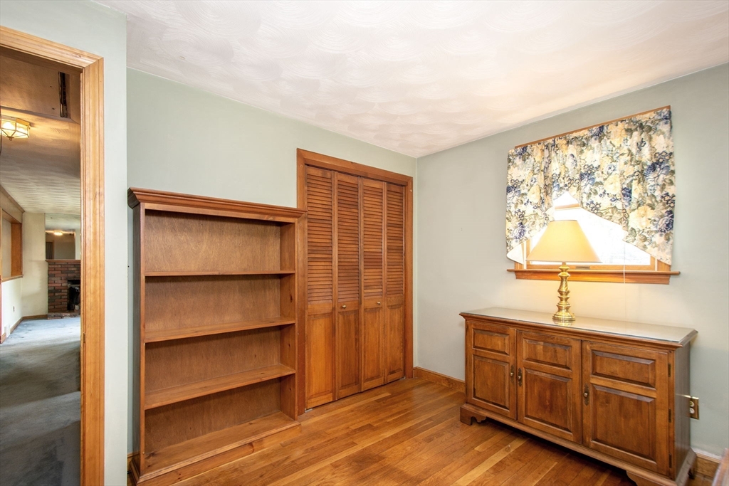 6 Clover Road