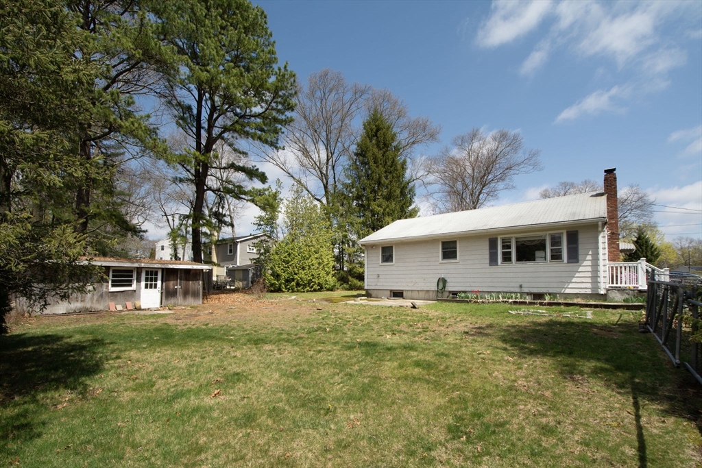 6 Clover Road