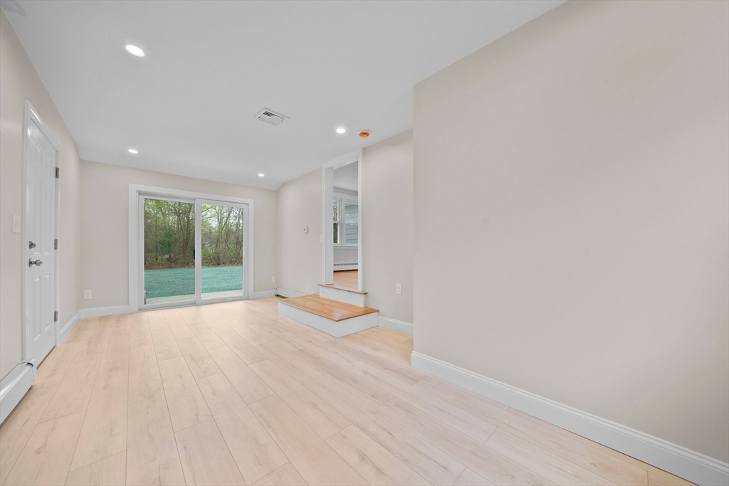 26 Leonard Rd