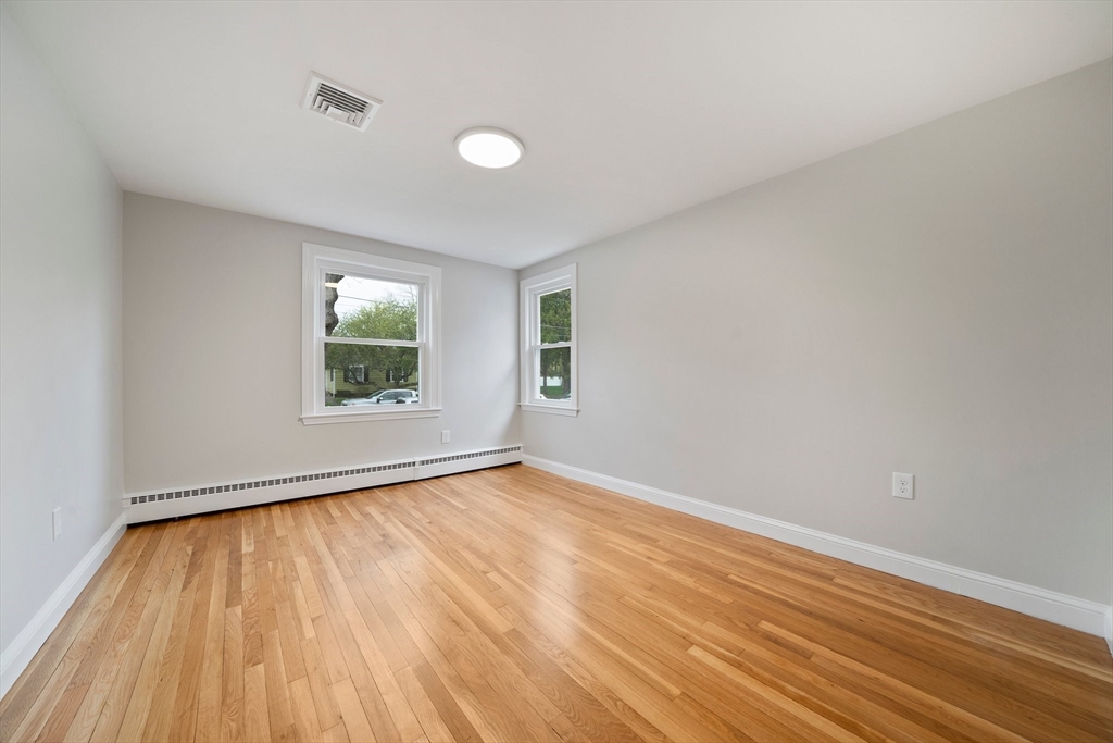 26 Leonard Rd