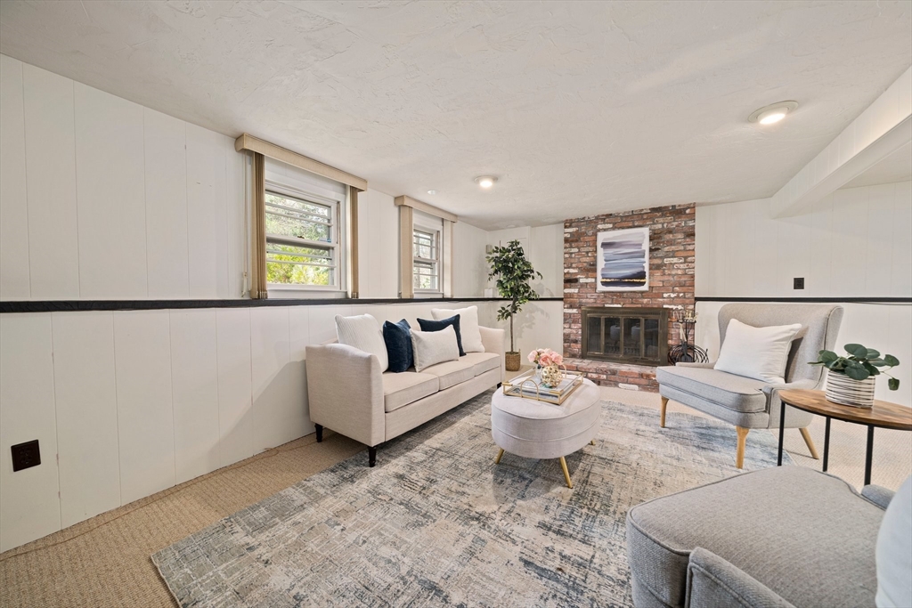 20 Condor Rd