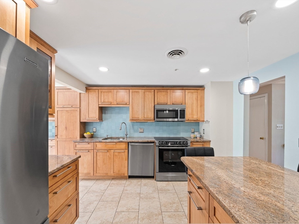 20 Condor Rd