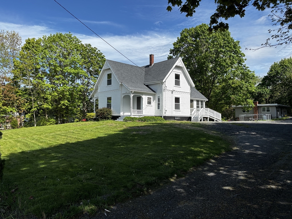 1048 Main St