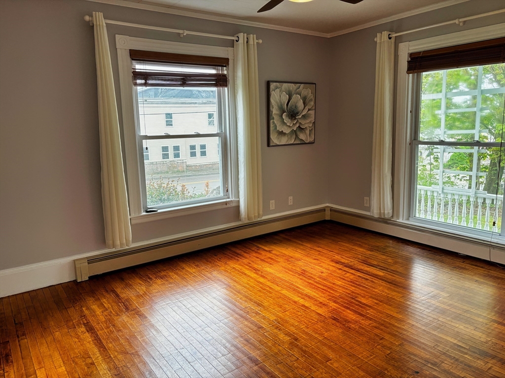 1048 Main St