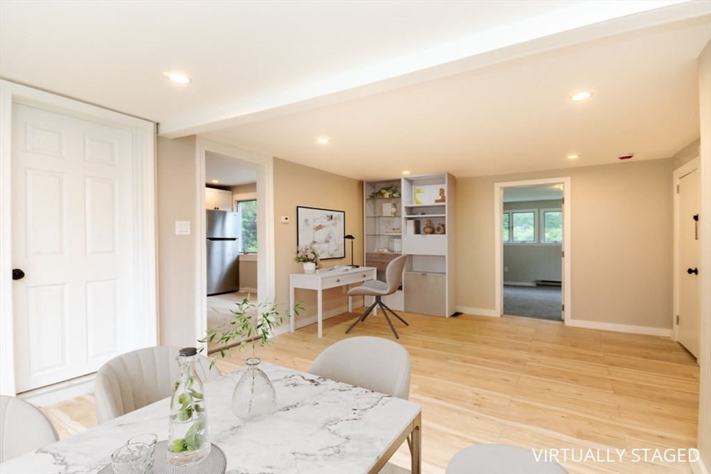 67 Thatcher St