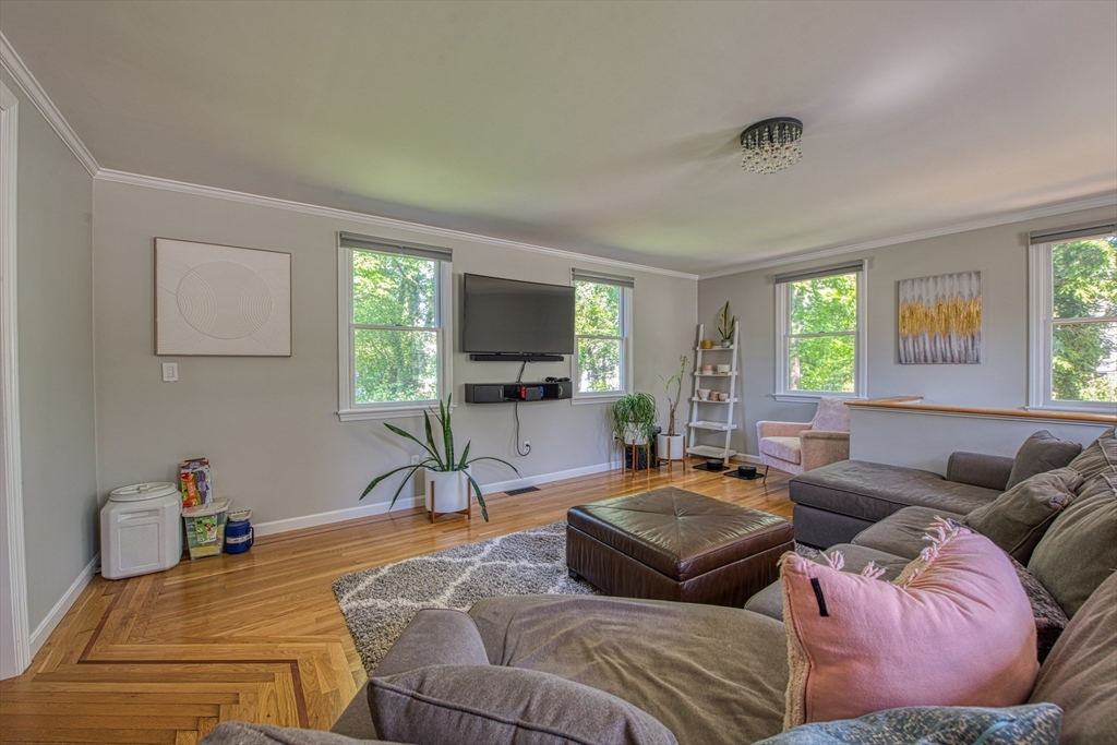 23 Seaver St