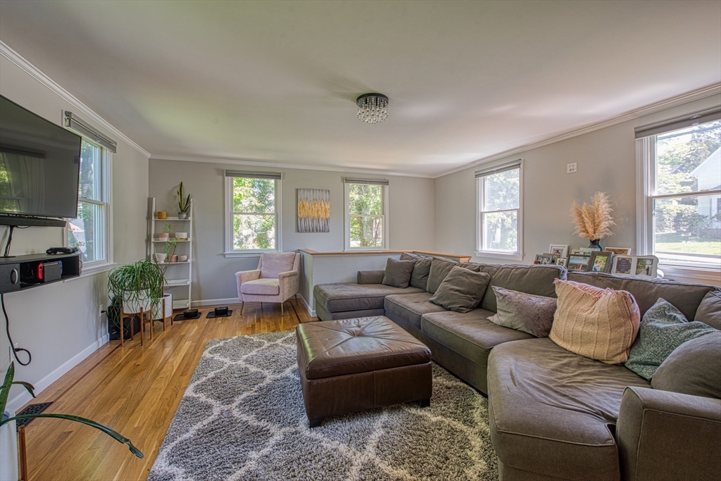 23 Seaver St