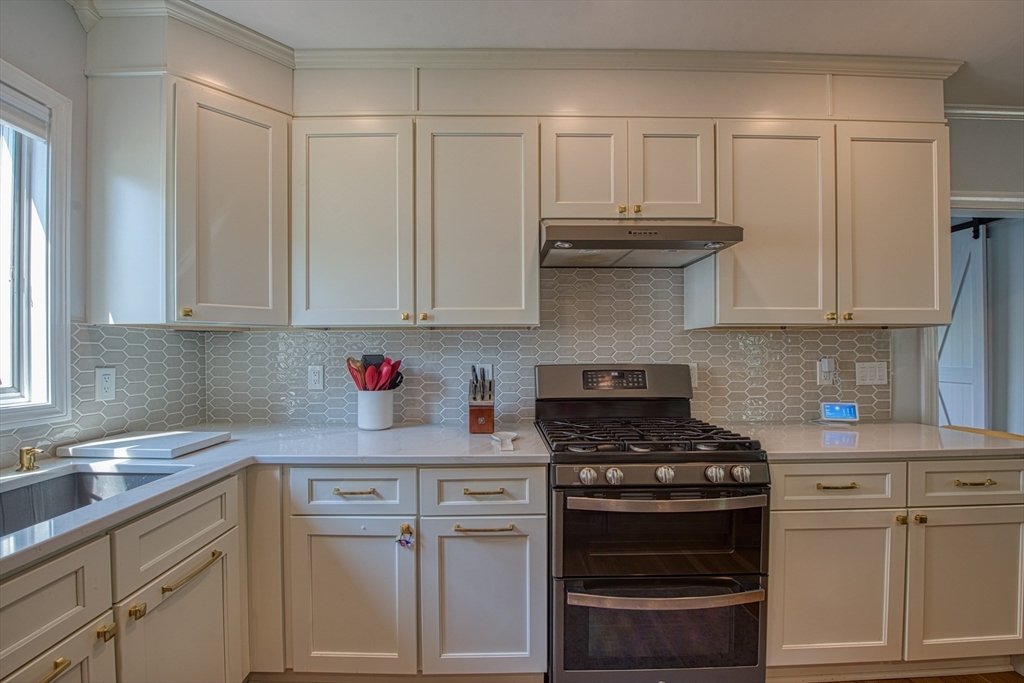 23 Seaver St