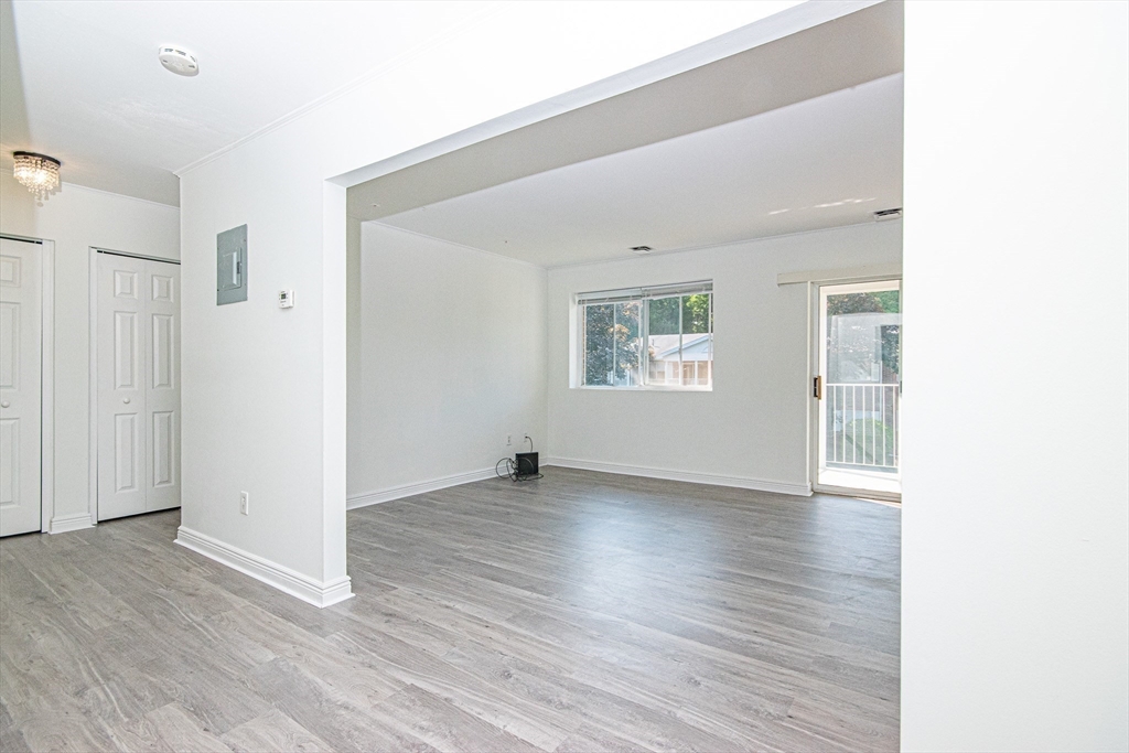 41 Bayberry Dr # 4