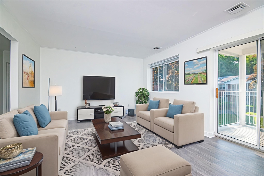 41 Bayberry Dr # 4