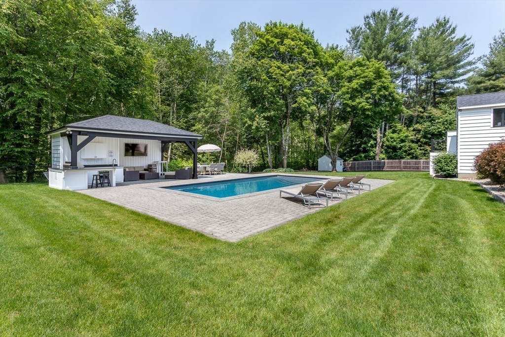 2 Overlook Rd
