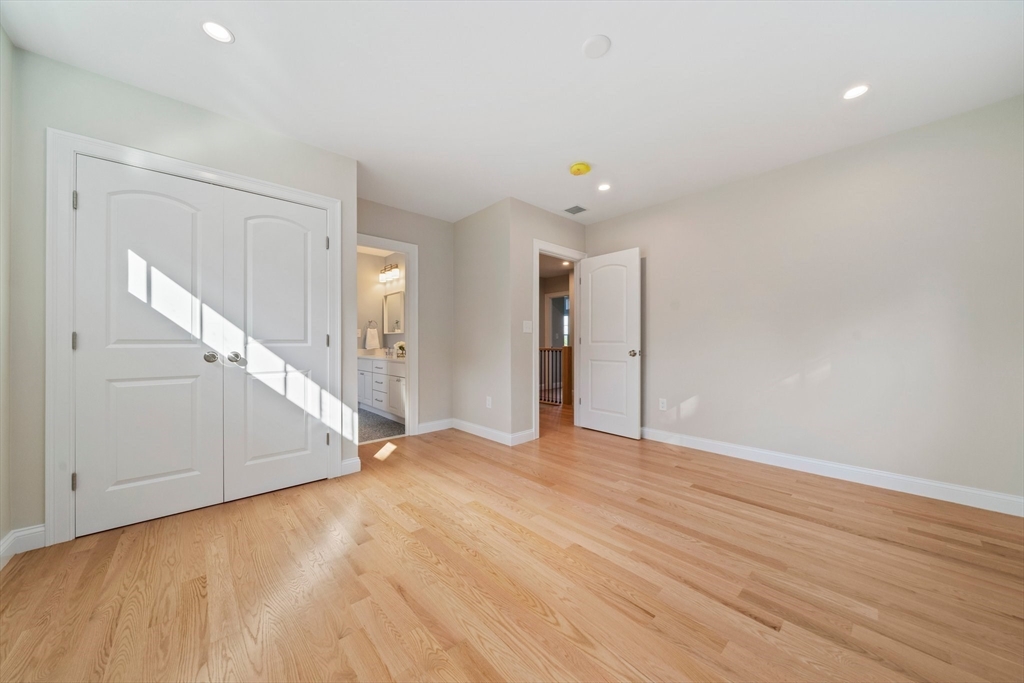 43 Lake Ave