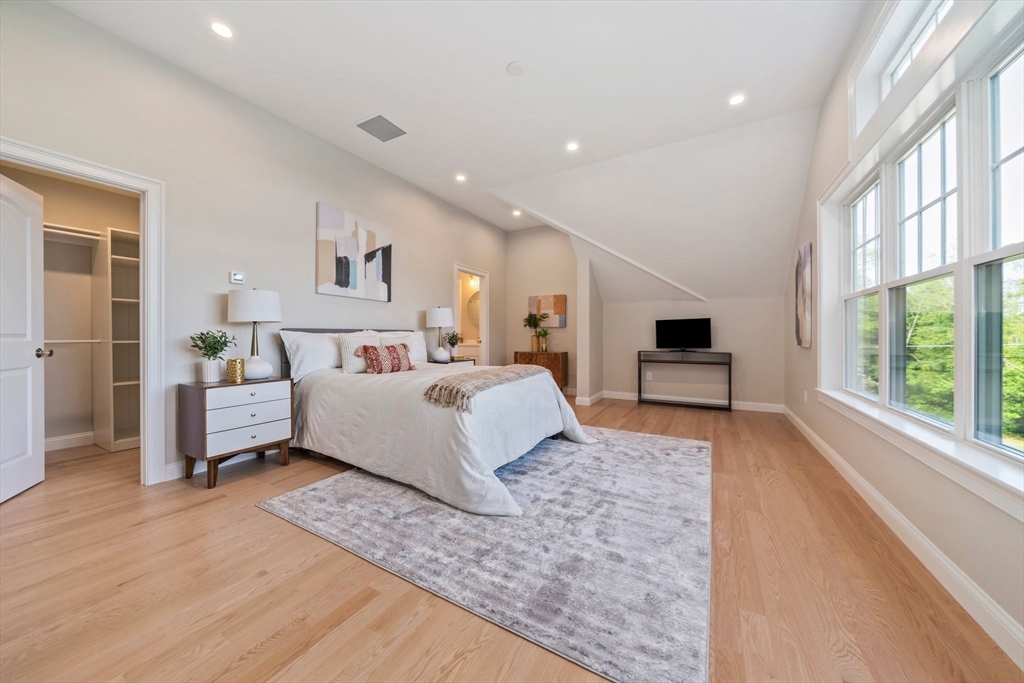 43 Lake Ave
