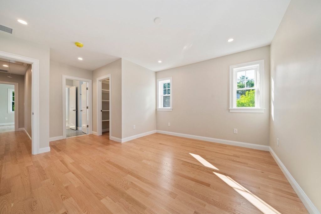 43 Lake Ave