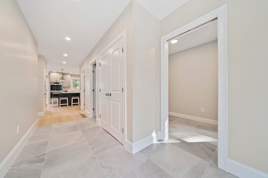 43 Lake Ave