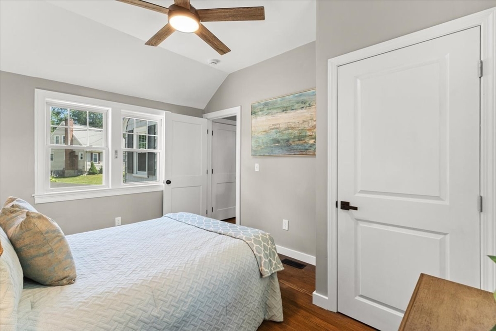 15 Intervale Rd
