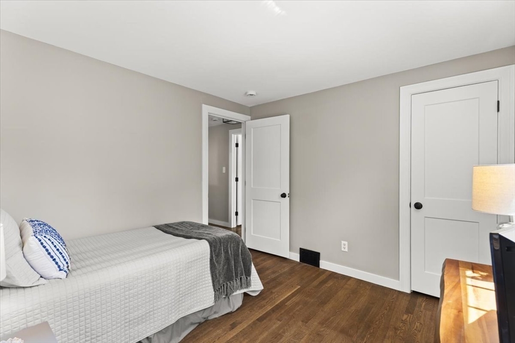 15 Intervale Rd