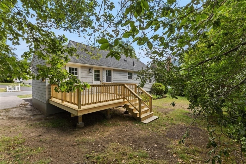 15 Intervale Rd