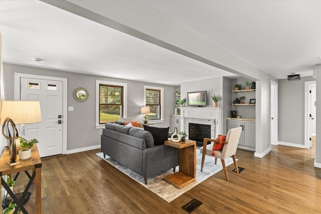 15 Intervale Rd