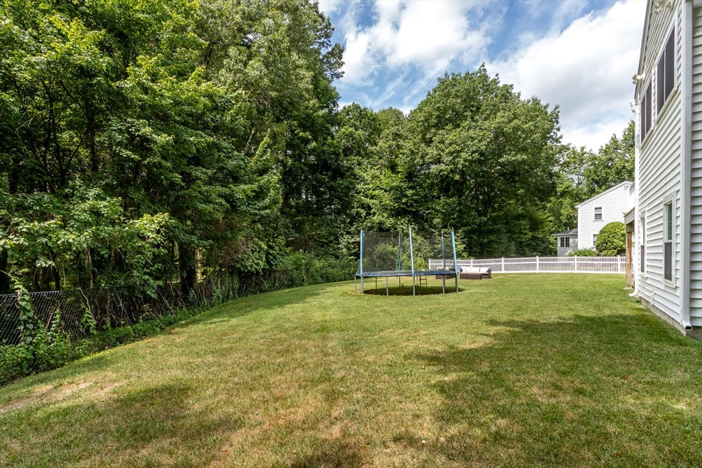 11 Kathryn Ln