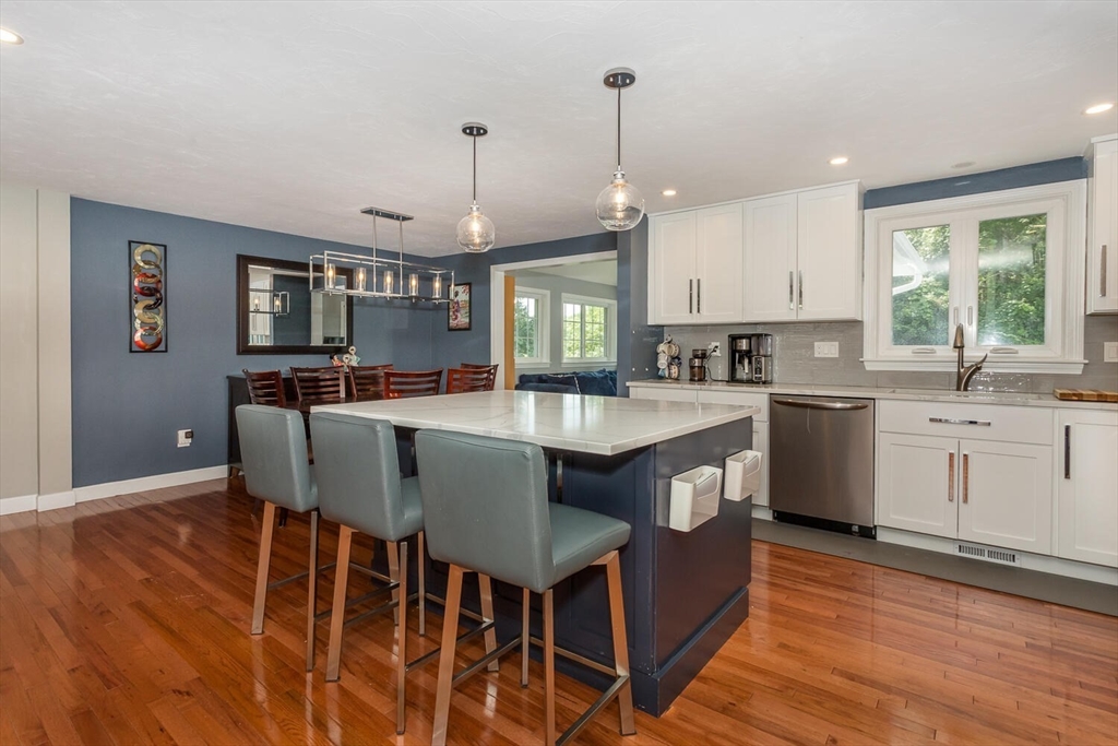 11 Kathryn Ln