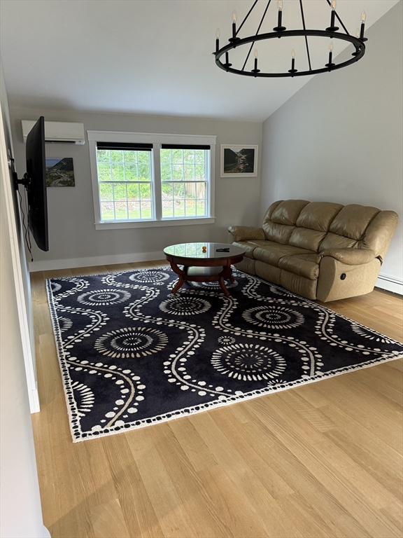 20 Hemlock Dr
