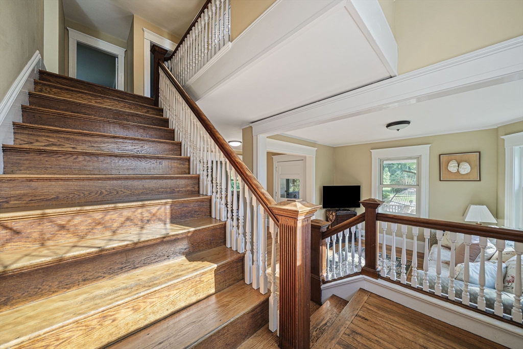 54 Brook Rd