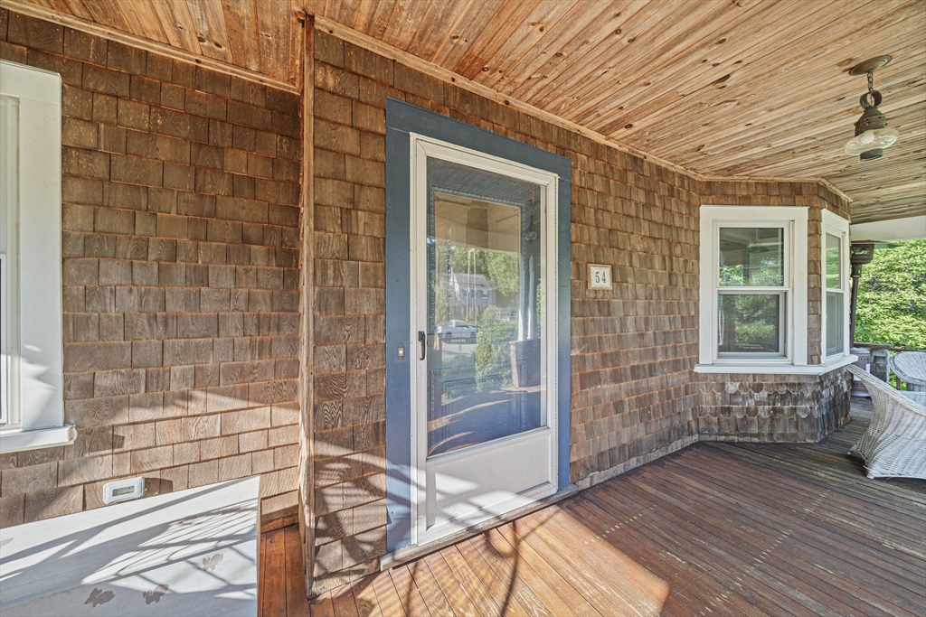 54 Brook Rd