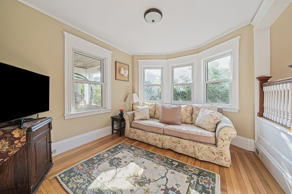 54 Brook Rd