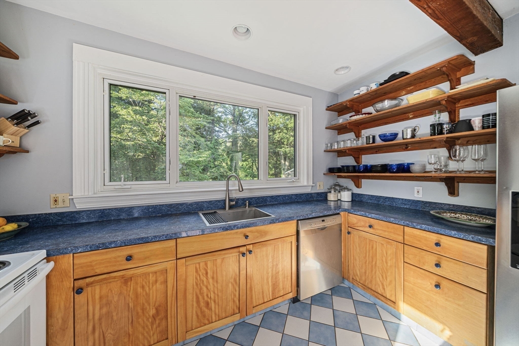 54 Brook Rd